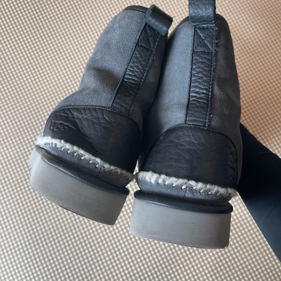 UGG-Harkley Grey Suede Lace-Up Boots. Mens size 14 - Picture 6 of 16